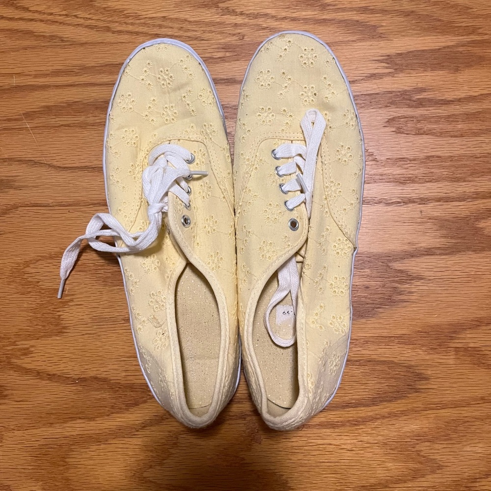 Yellow Boat Shoes Size 10